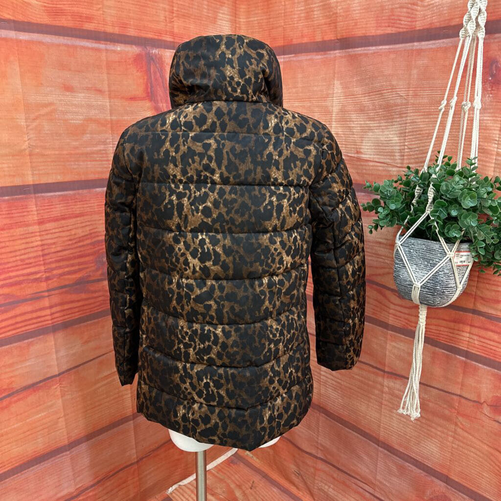 TAHARI LEOPARD PUFFER COAT SIZE MEDIUM