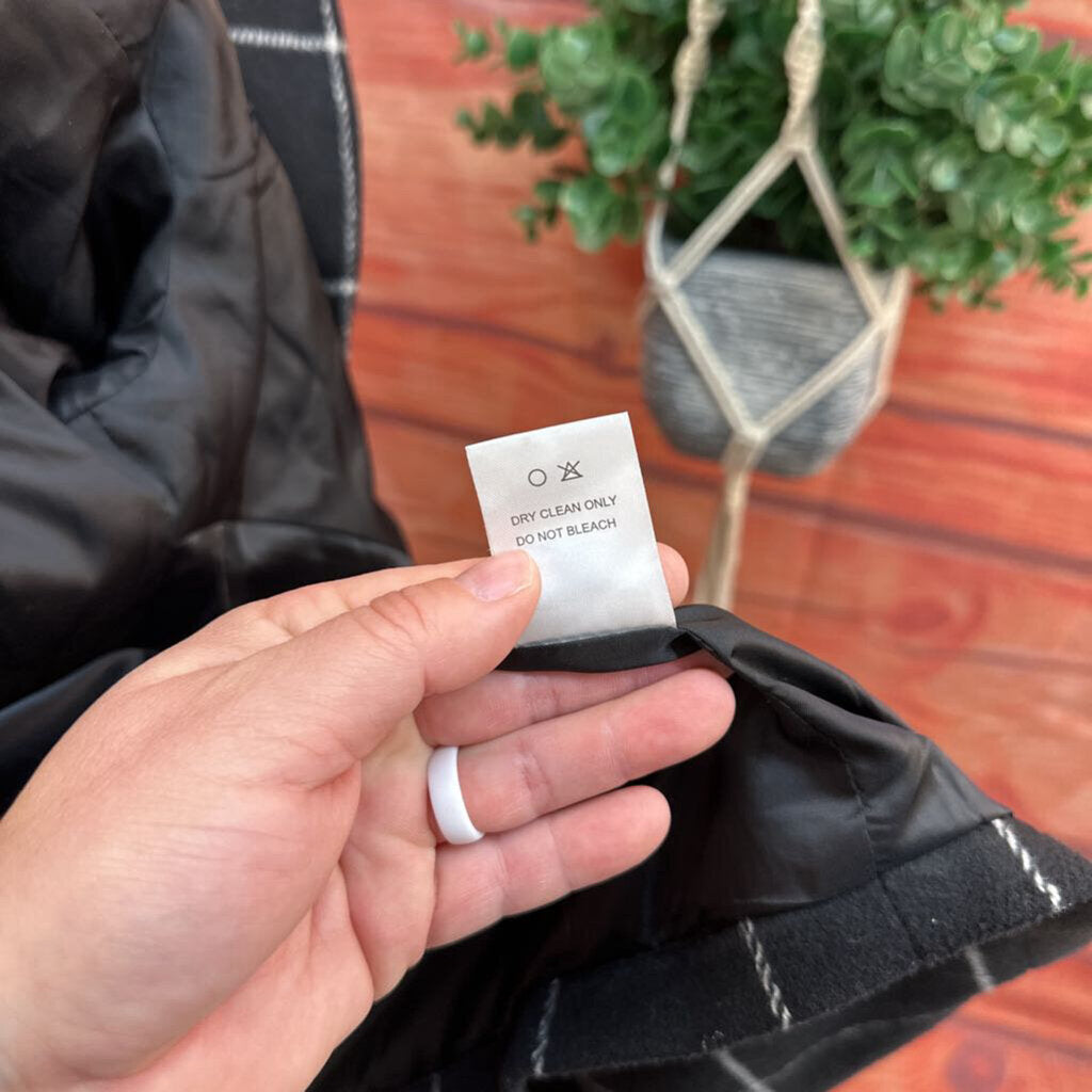 CHICWISH BLACK BELTED COAT SIZE SMALL