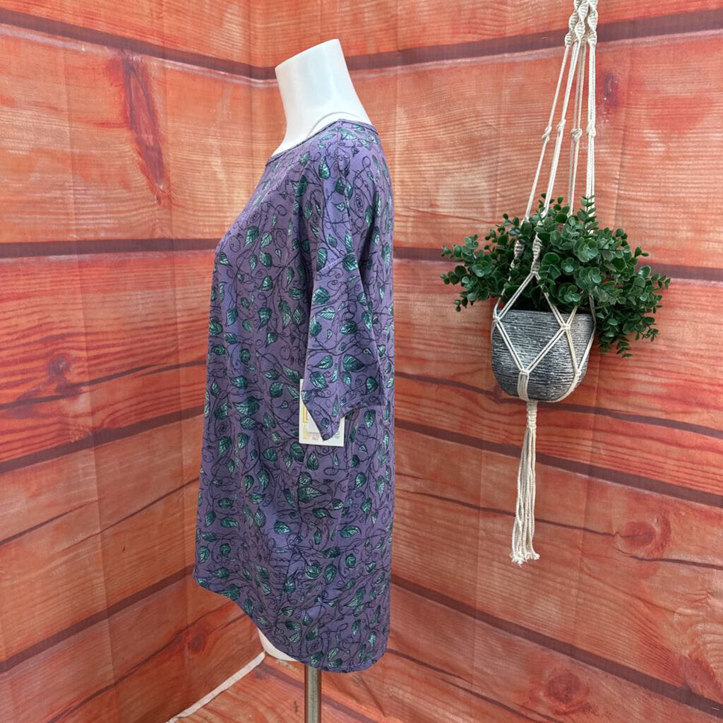 NWT LULAROE IRMA PATTERN TOP SIZE SMALL