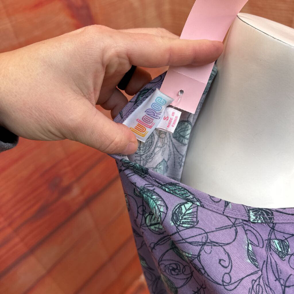 NWT LULAROE IRMA PATTERN TOP SIZE SMALL