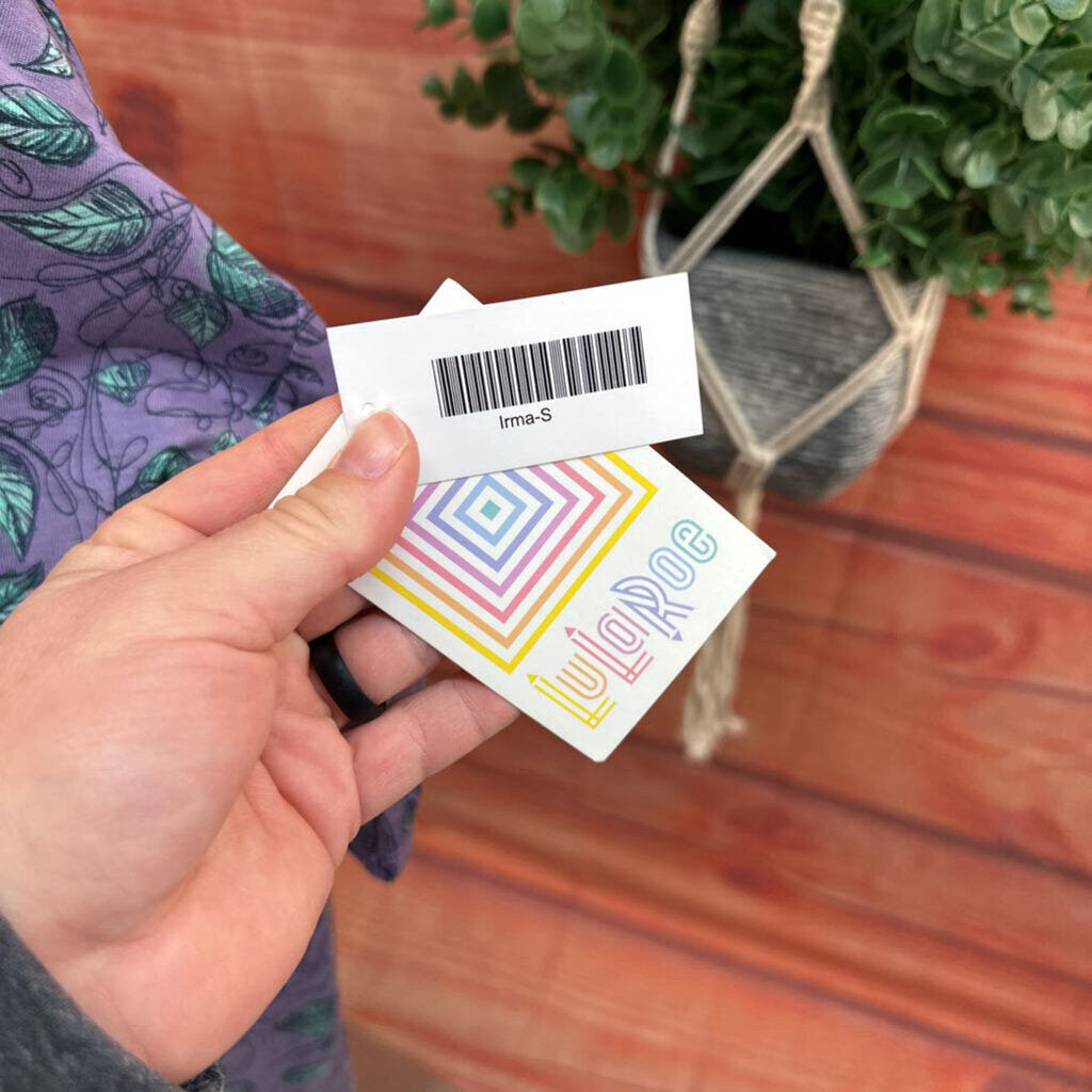 NWT LULAROE IRMA PATTERN TOP SIZE SMALL