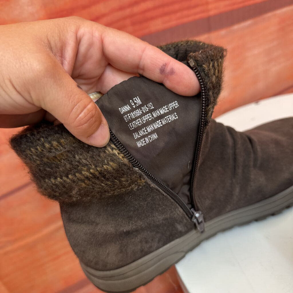 Brown Slip-On Boots with Knit Collar