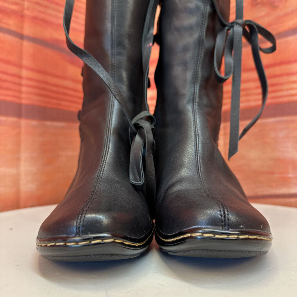 Black High Heeled Knee-High Boots