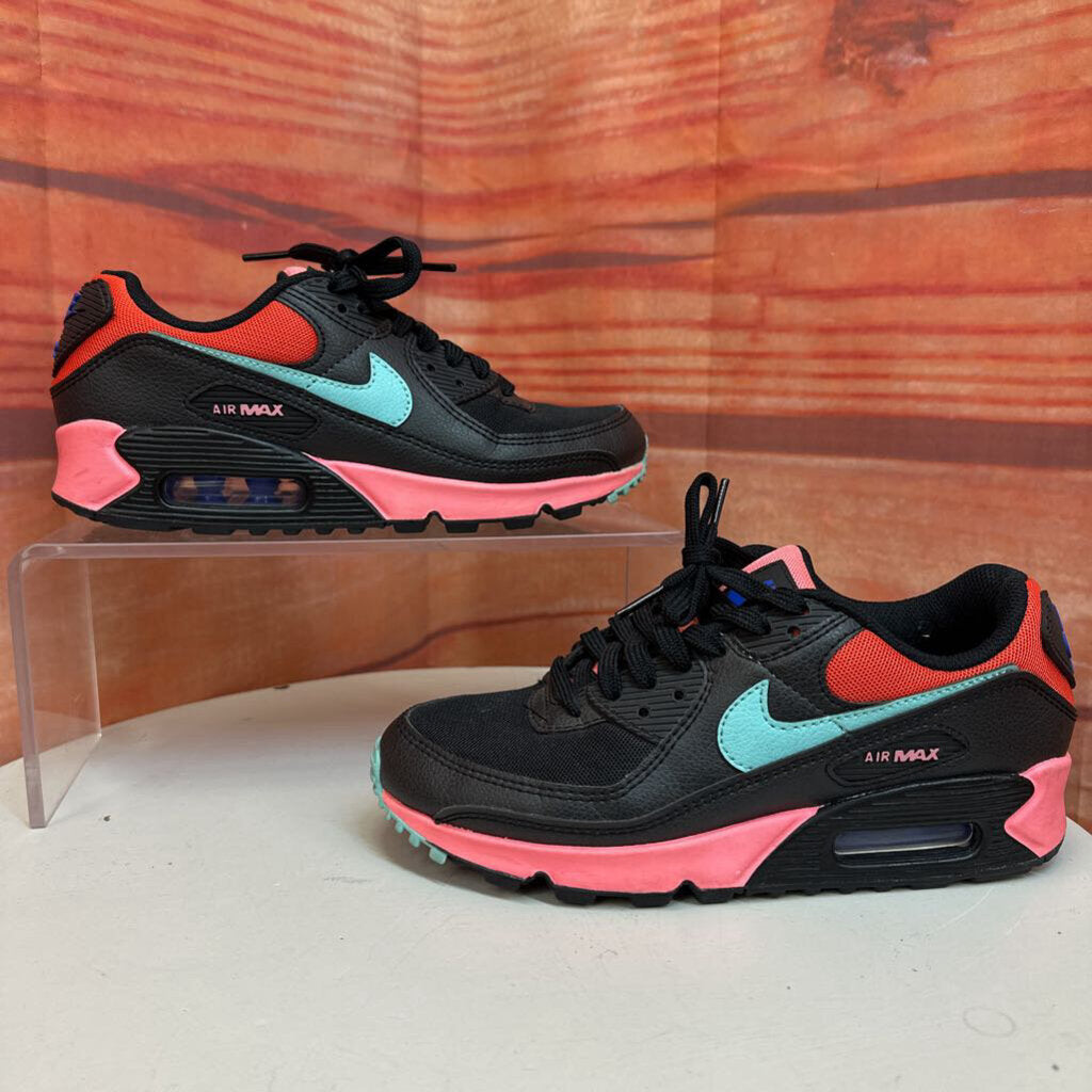 Nike Air Max 90 Sneakers