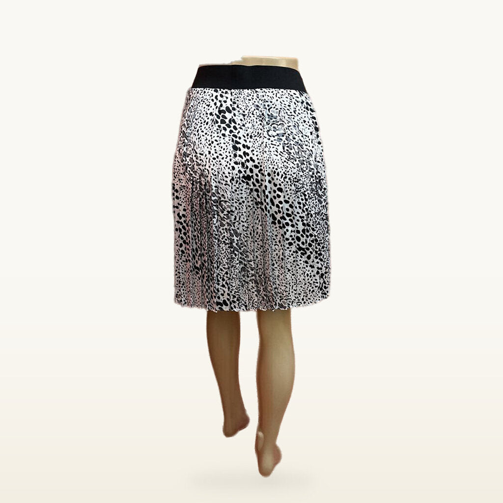 White House Black Market Black and White Animal-Print Pleated Skirt - 10