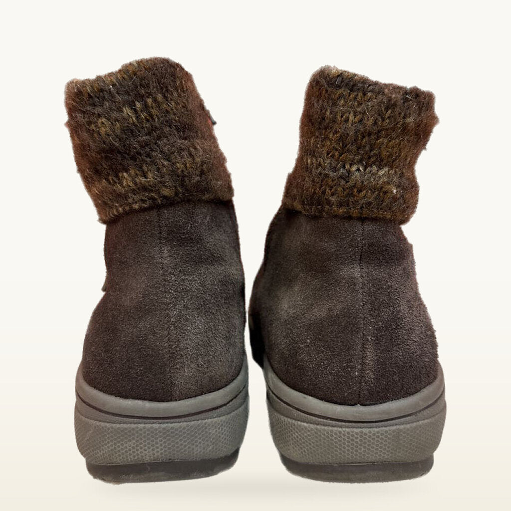 Brown Slip-On Boots with Knit Collar