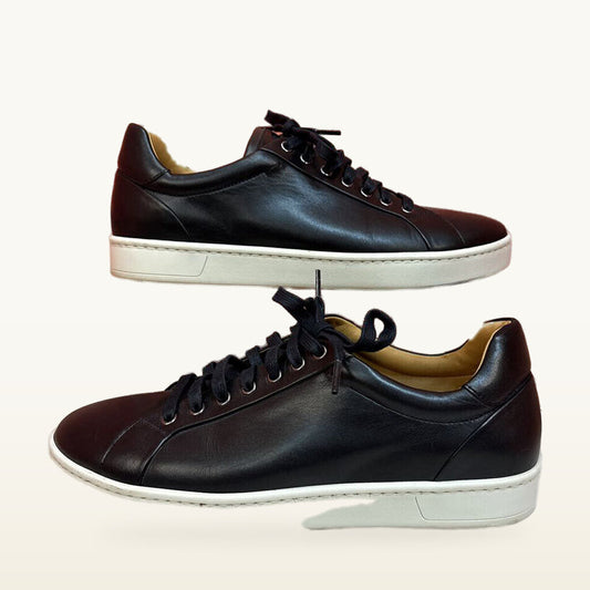 Men's Magnanni Black Low-Top Sneakers - Size 8