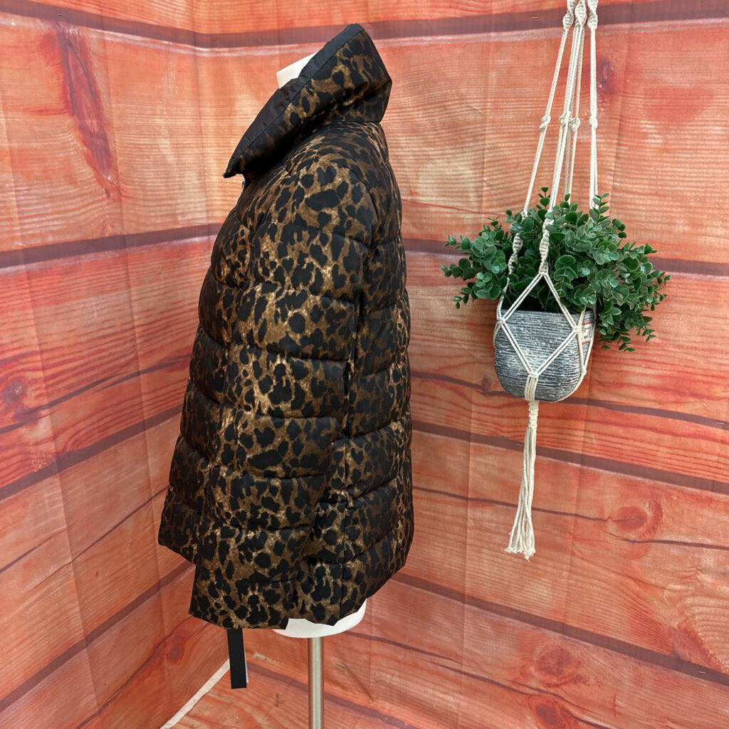 TAHARI LEOPARD PUFFER COAT SIZE MEDIUM