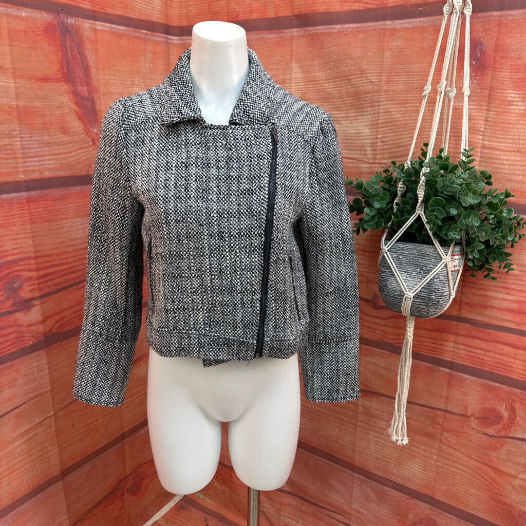 CUPCAKES & CASHMERE WHITE TWEED MOTO JACKET SIZE MEDIUM