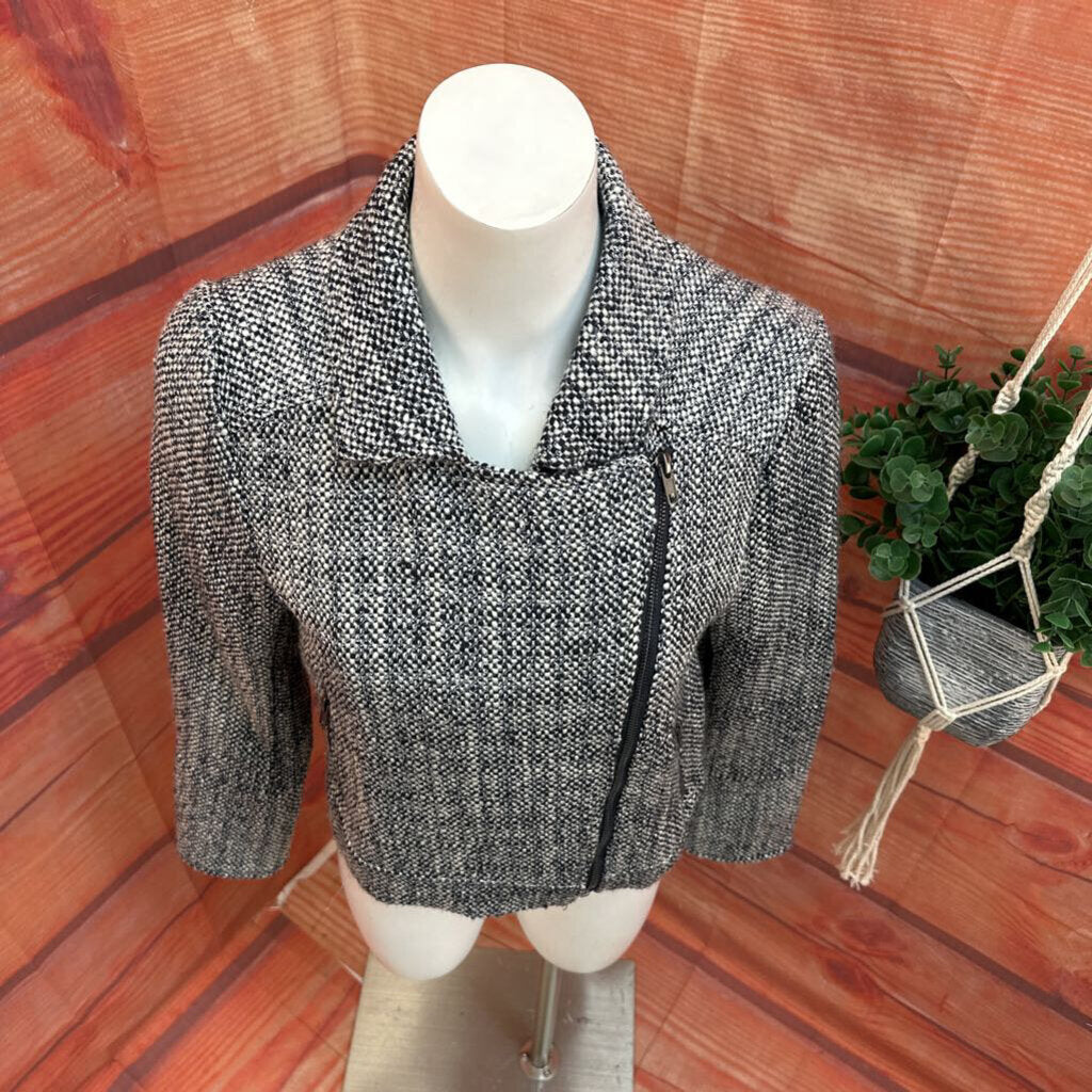CUPCAKES & CASHMERE WHITE TWEED MOTO JACKET SIZE MEDIUM