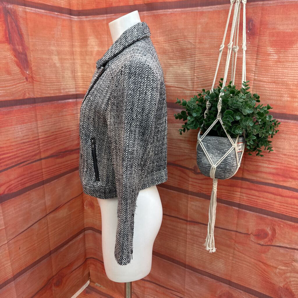 CUPCAKES & CASHMERE WHITE TWEED MOTO JACKET SIZE MEDIUM