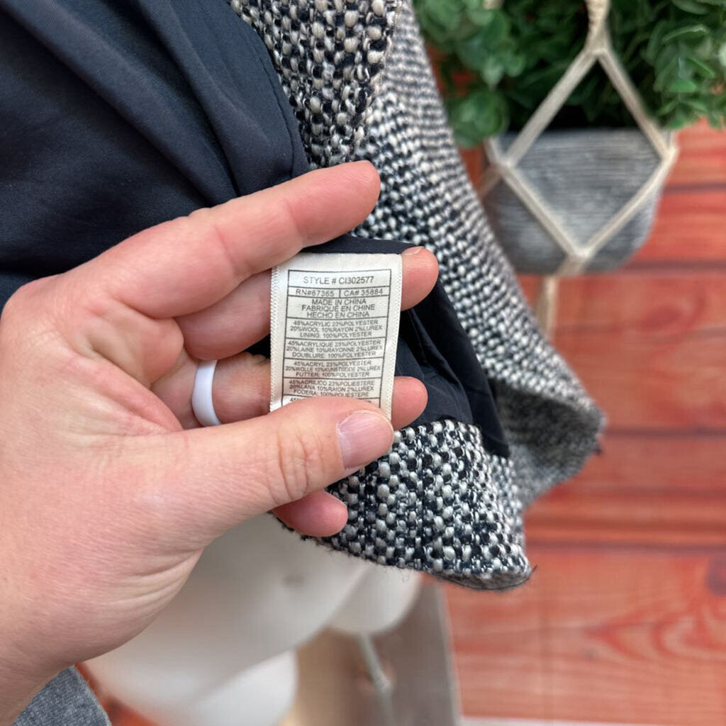 CUPCAKES & CASHMERE WHITE TWEED MOTO JACKET SIZE MEDIUM