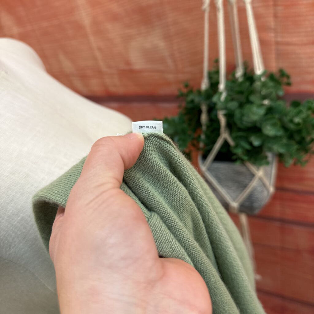 ANN TAYLOR GREEN CASHMERE CARDIGAN SIZE LARGE