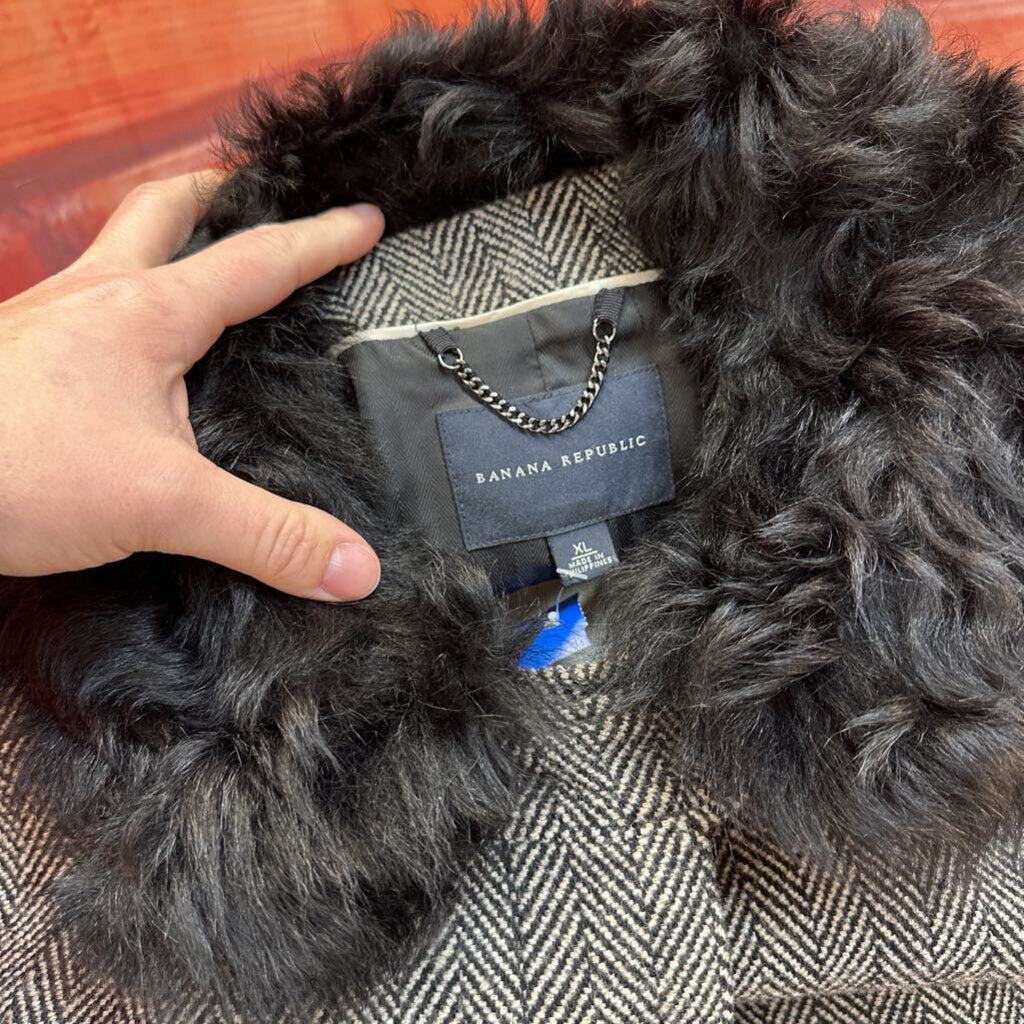 BANANA REPUBLIC BLACK HERRINGBONE COAT SIZE XL