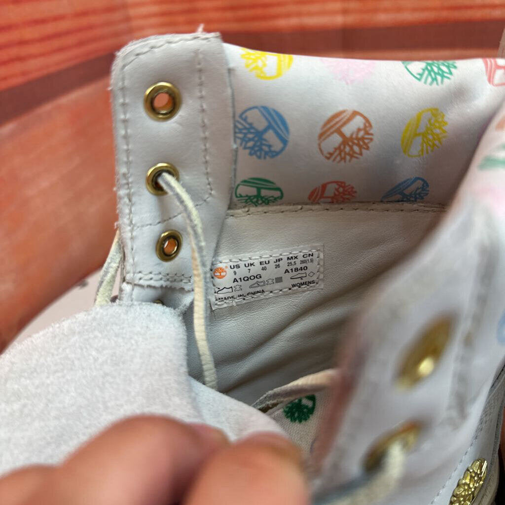 Timberland White Leather Boots with Colorful Logo